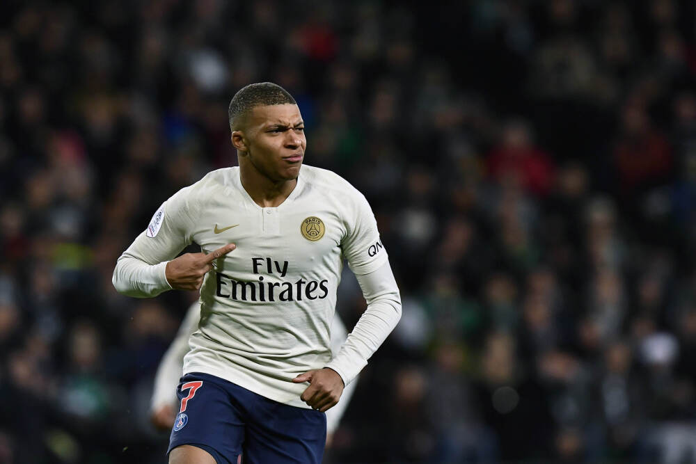 中国围棋国手赛：范廷钰、屠晓宇晋级挑战者决定战